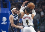 开云体育下载-独行侠险胜南韩男篮，威斯布鲁克制霸全场的简单介绍