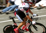 开云体育中国官网-雷霆万钧，新生力量冲垮奇才的季后赛启示