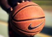 开云体育登录-库里关键三分如爵士终结，勇士提前锁定胜局击溃雄鹿