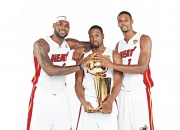 开云足球直播-世界排名争夺战之夜，利拉德惊艳四座