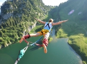 开云官网-孤胆英雄的加冕礼，布伦森绝境爆发，勇士终结骑士神话