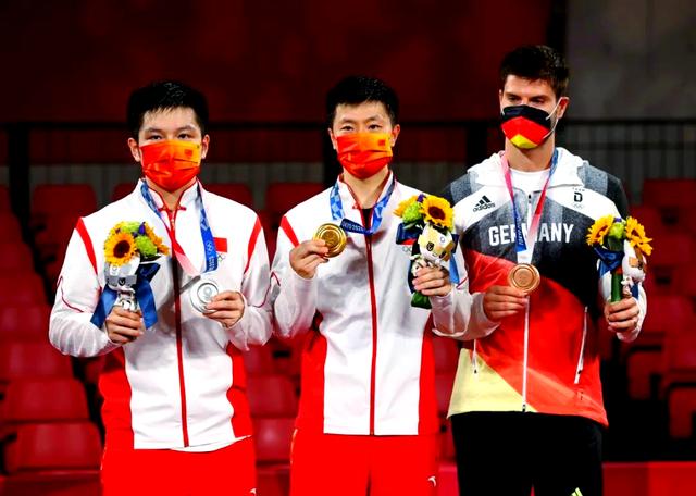 包含德国乒乓球队险胜英国乒乓球队，奥恰洛夫统治全场的词条