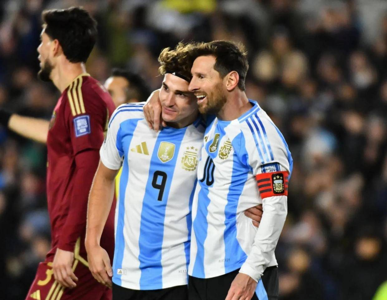 哥伦比亚横扫秘鲁,阿尔瓦雷斯打破历史纪录 哥伦比亚横扫秘鲁,阿尔瓦雷斯打破历史纪录