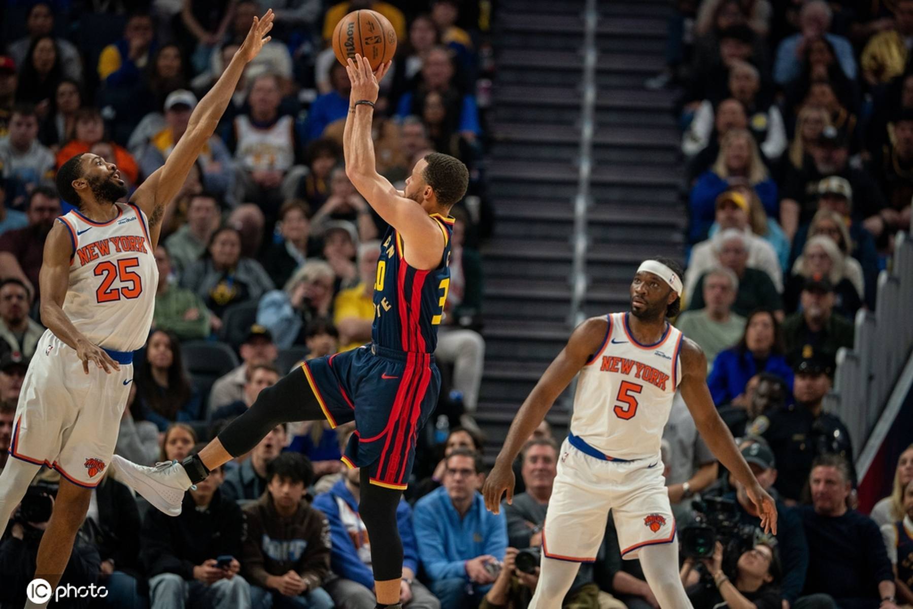 关于魔术绝杀勇士B队，萨博尼斯关键制胜的信息