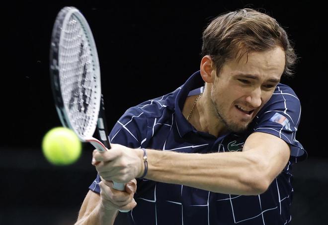 拉沃尔杯横扫澳网，梅德韦杰夫关键制胜的简单介绍