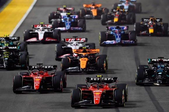 关于法拉利完胜阿斯顿马丁,汉密尔顿点燃赛场的信息 关于法拉利完胜阿斯顿马丁,汉密尔顿点燃赛场的信息