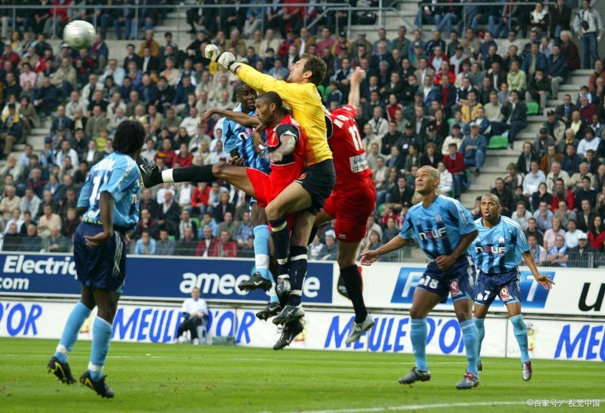 包含里尔队客场-战平斯特拉斯堡队的词条