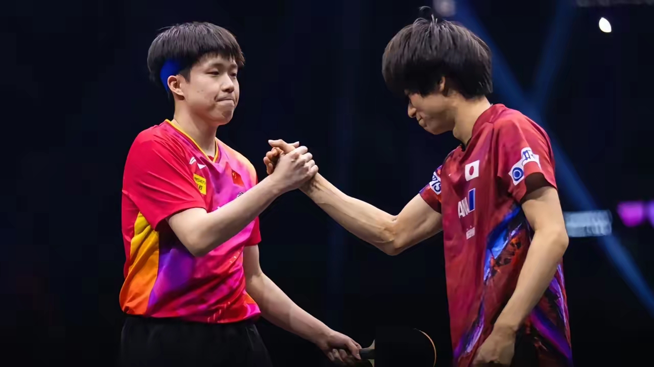 法兰克福在比赛中展现出犀利攻势，横扫对手的简单介绍