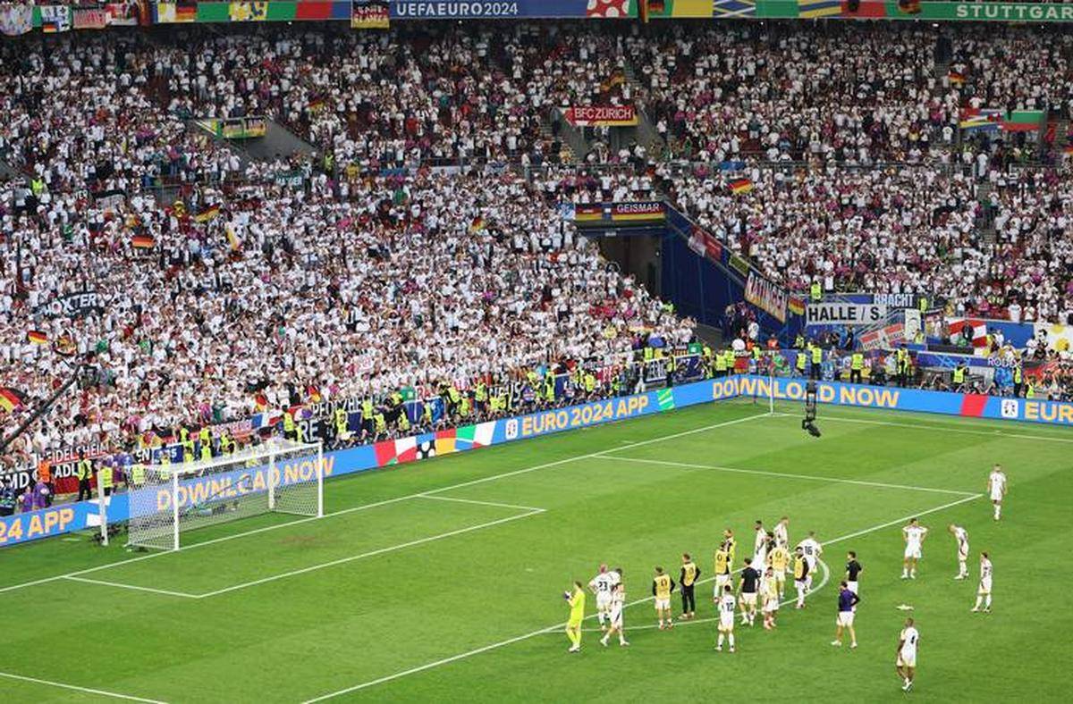 包含精彩比赛回顾，德国联赛焦点频出的词条