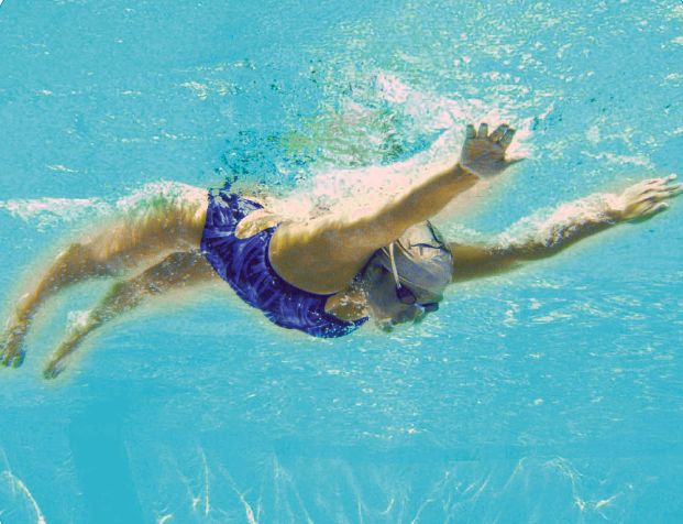 中国游泳队集体力争上游,为国争光拼尽全力的简单介绍 中国游泳队集体力争上游,为国争光拼尽全力的简单介绍