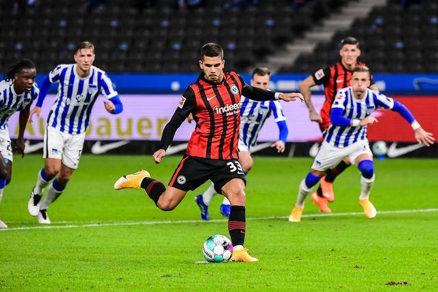 关于弗赖堡客场遭遇惨败，连续失利局面不乐观的信息