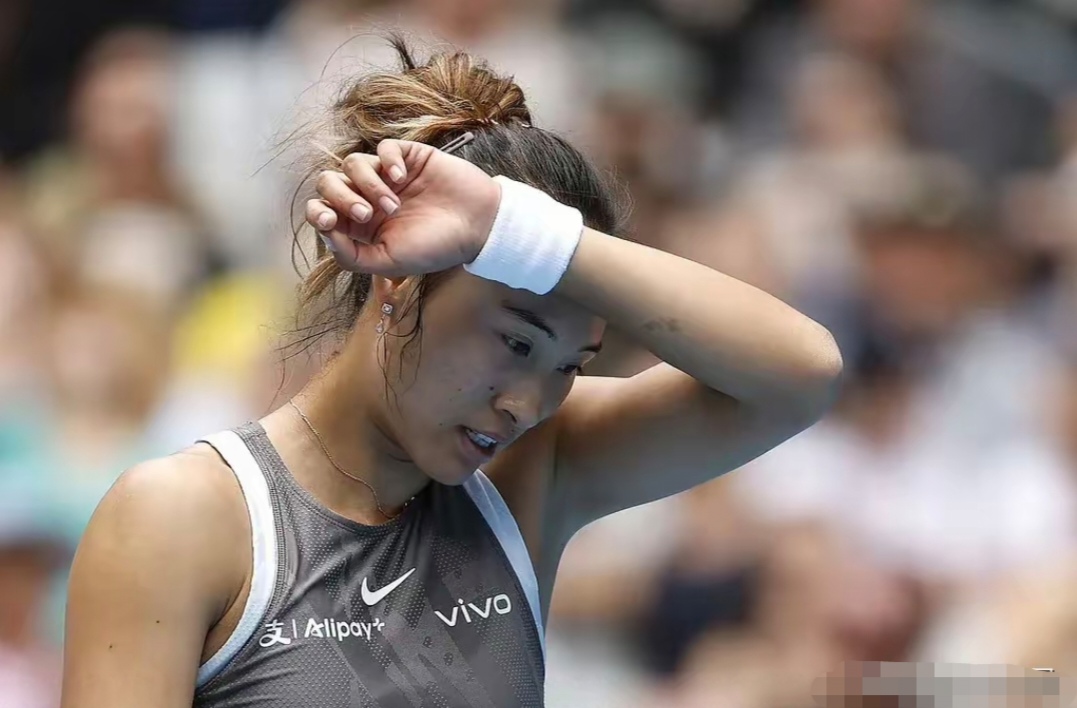 包含澳大利亚女足锋线威胁不大，进攻欠火力的词条