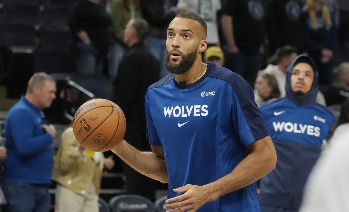 森林狼擒太阳，唐斯带队取得胜利