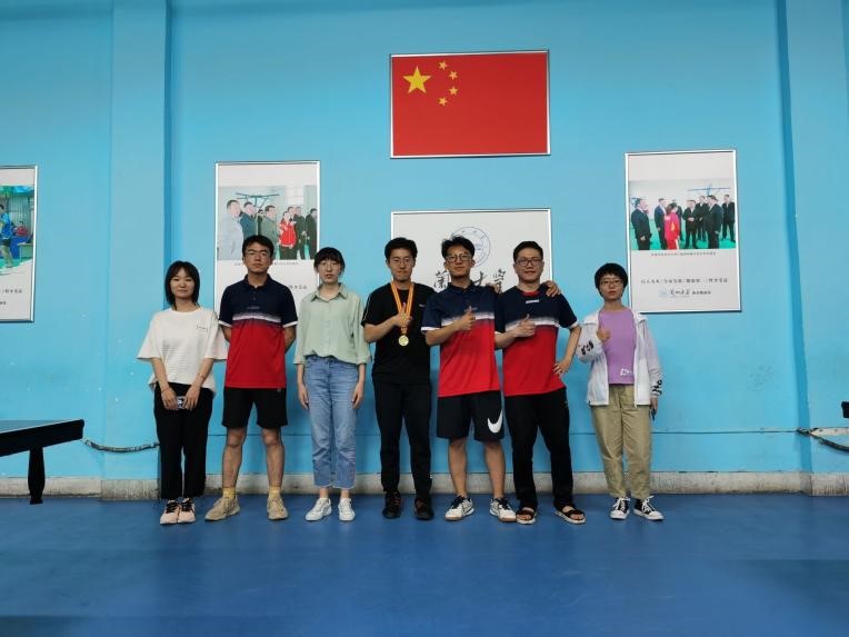 英国乒乓球队鏖战波兰乒乓球队,许昕完成帽子戏法的简单介绍 英国乒乓球队鏖战波兰乒乓球队,许昕完成帽子戏法的简单介绍