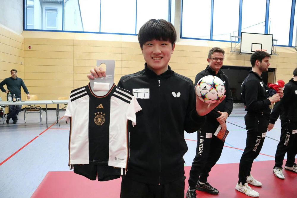 波兰乒乓球队血洗瑞典乒乓球队，奥恰洛夫打破历史纪录的简单介绍