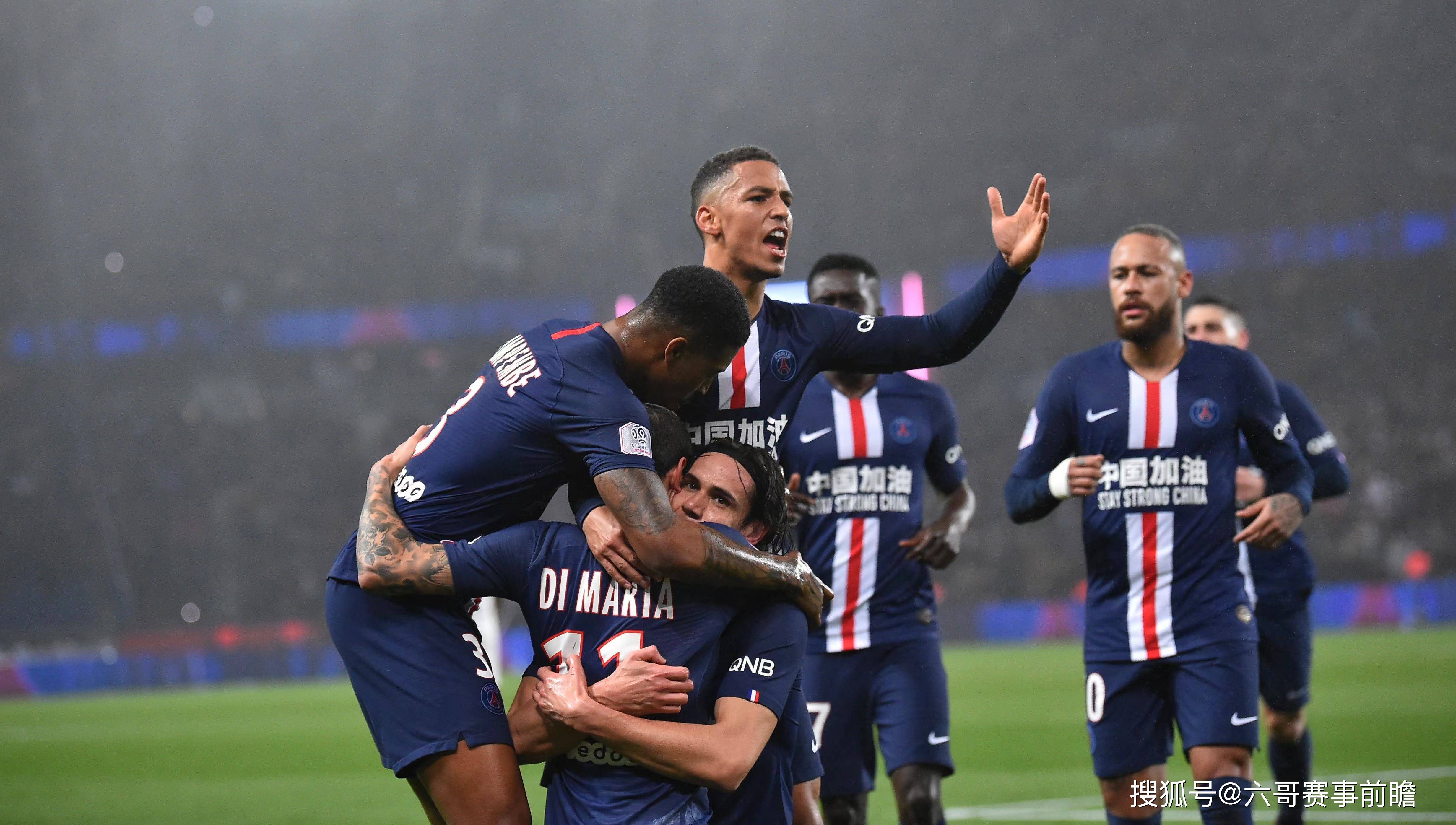 利物浦与巴塞罗那间的对决备受瞩目的简单介绍